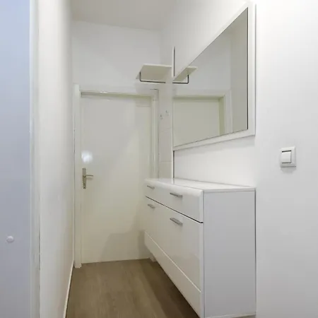 Apartman Pool Maja *