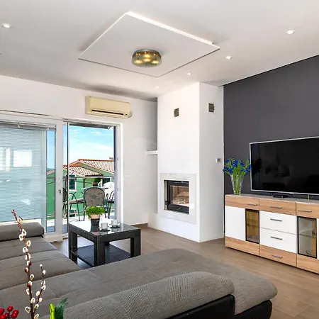 Lägenhet Pool Maja Šibenik