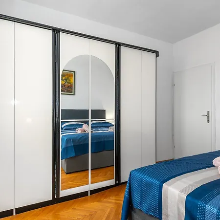 Pool Maja Apartman Šibenik