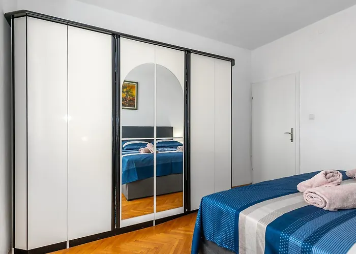 Pool Maja Apartman Šibenik